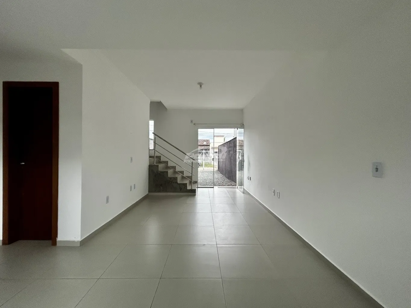 Sobrado a venda próximo a praia em Balneário Piçarras. — foto 4