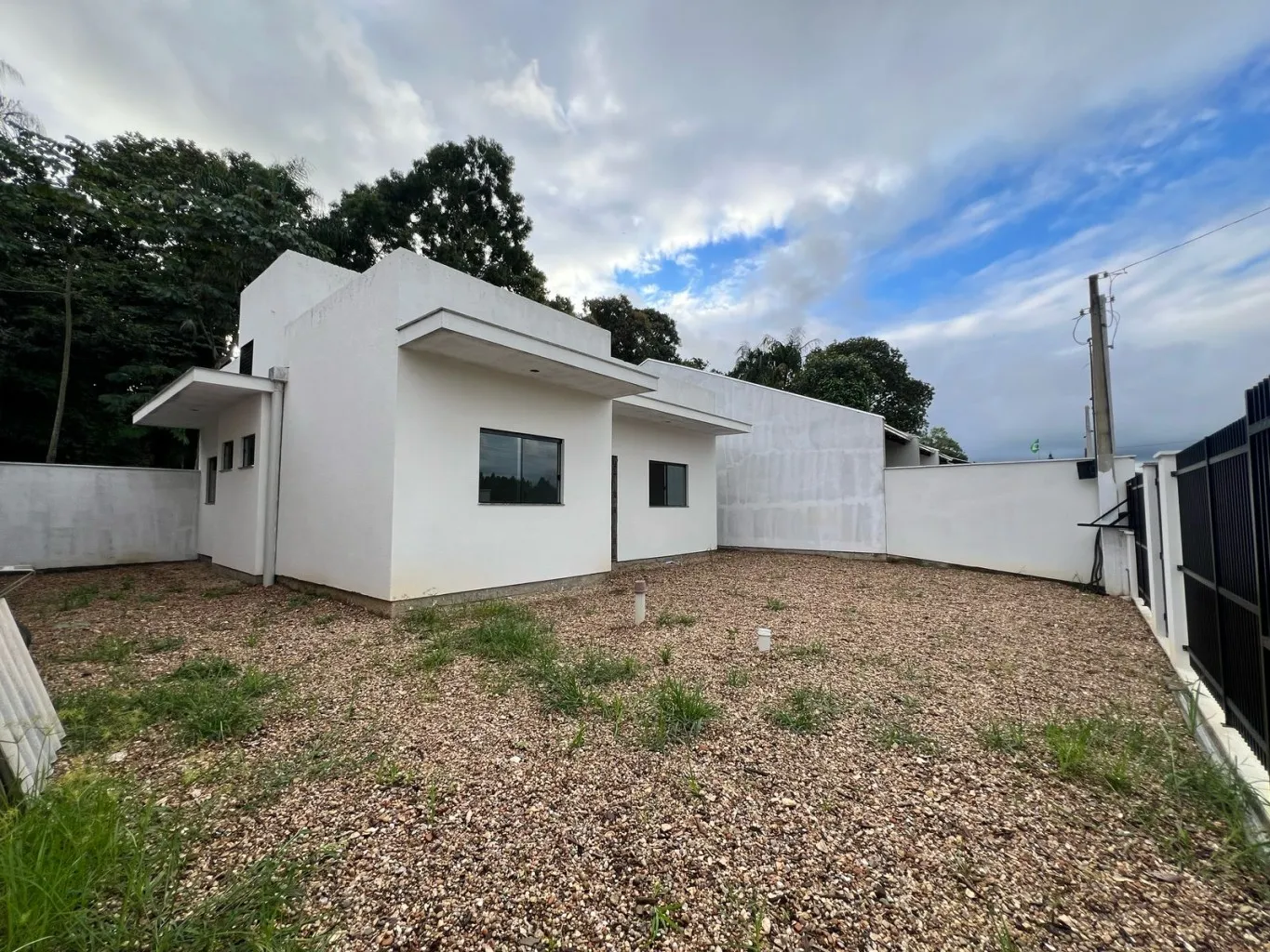 Casa com 3 quartos no bairro Poço Grande - foto 1