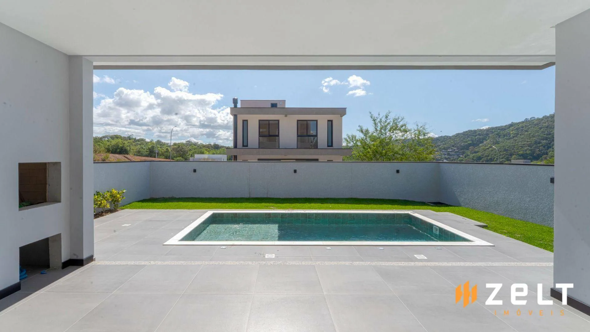 Casa Nova de Alto Padrão com 4 Suites e Piscina, à venda em Condominio Fechado no bairro Ponta Aguda - Blumenau — foto 7