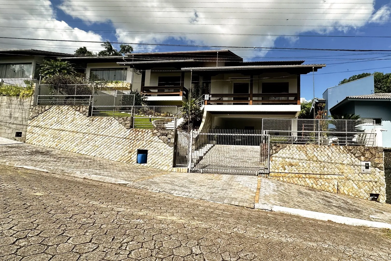 Casa com 4 dormitórios à venda, 314 m por R$ 1.800.000,00 - Velha - Blumenau/SC - foto 1