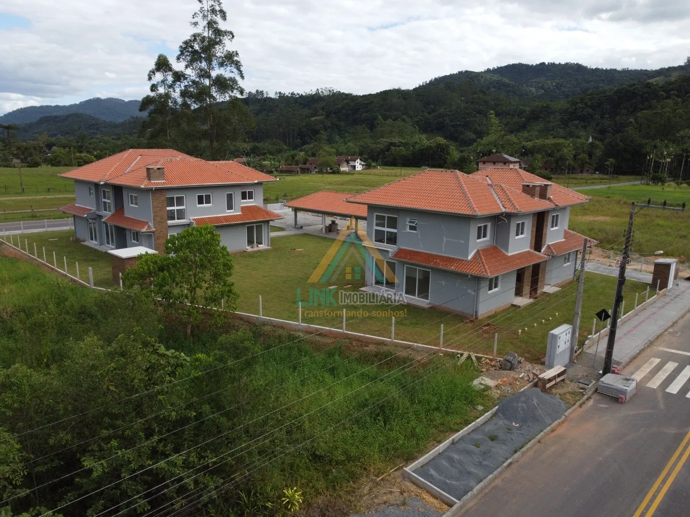 Casa em Condomínio no Residencial Morro Schmidt na Rota Enxaimel, com 117,44m Área Privativa. — foto 6