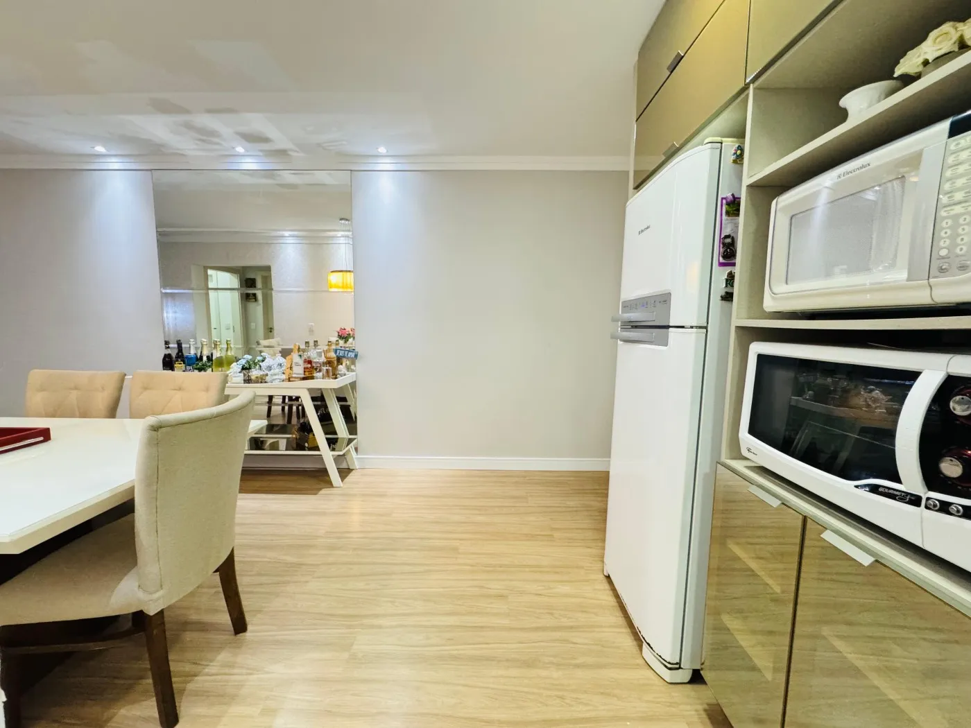 Apartamento para Venda em Blumenau, Garcia, 2 dormitórios, 1 suíte, 2 banheiros, 1 vaga — foto 4