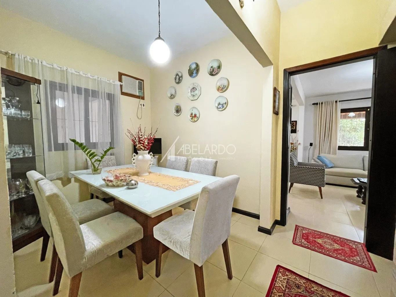 EXCELENTE CASA MOBILIADA COM TRÊS DORMITÓRIOS, SENDO DUAS SUÍTES, APTA PARA FINANCIAMENTO - BAIRRO ESCOLA AGRICOLA — foto 6