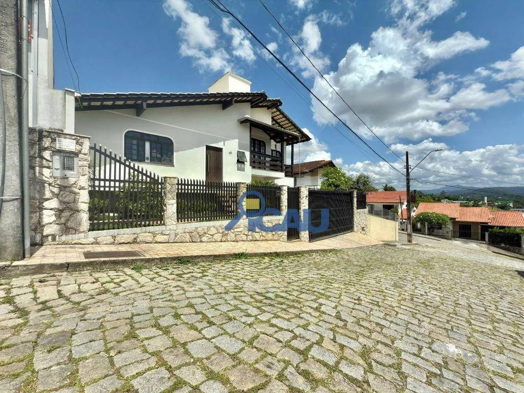 Casa · à venda · 3 quartos · 232m² · Badenfurt, Blumenau