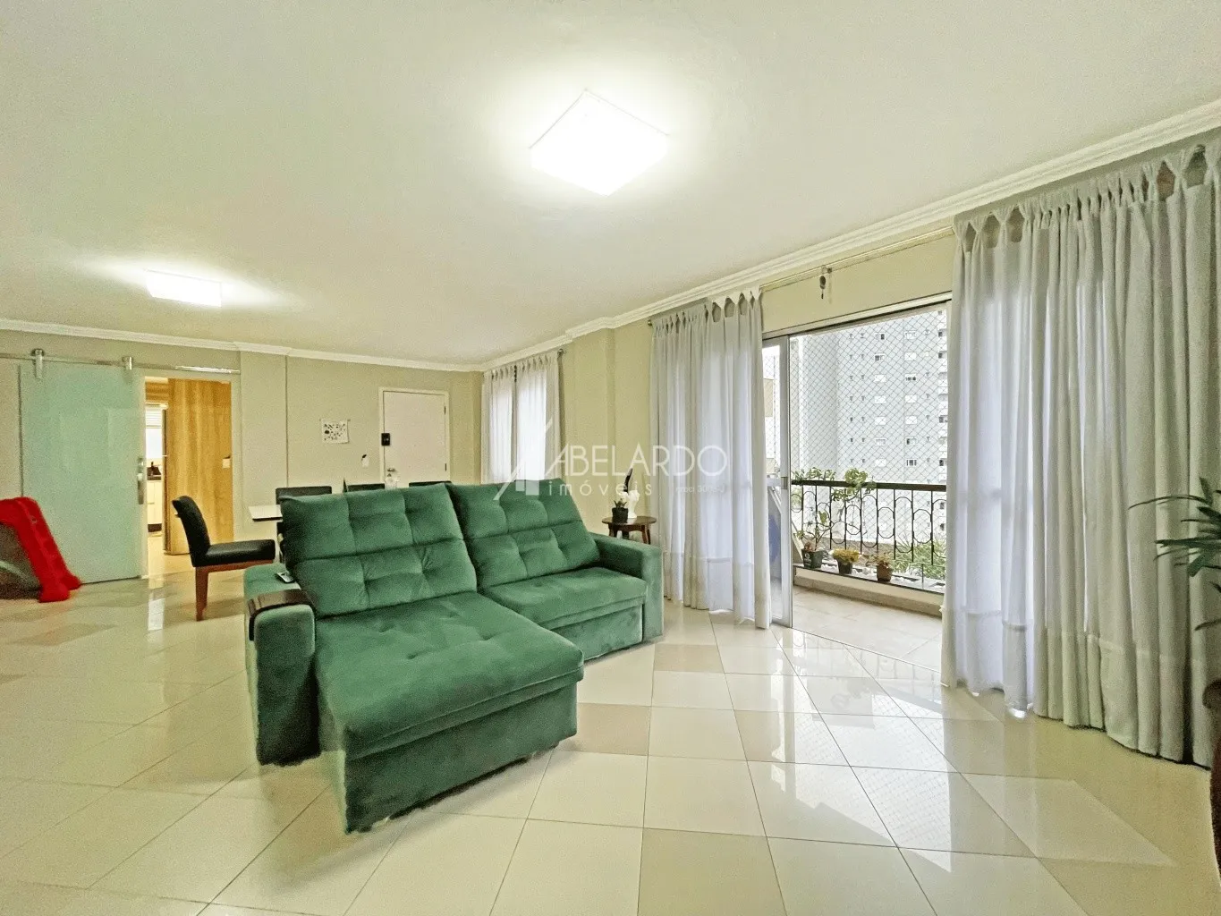 APARTAMENTO ÂMPLO, SEMIMOBILIADO, COM TRÊS DORMITÓRIOS - BAIRRO VELHA — foto 4