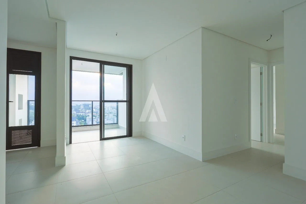 Apartamento com 1 suíte(s) mais 1 quarto(s) à venda no bairro Santo Antônio em JOINVILLE, por R$ 890.000.00. — foto 2