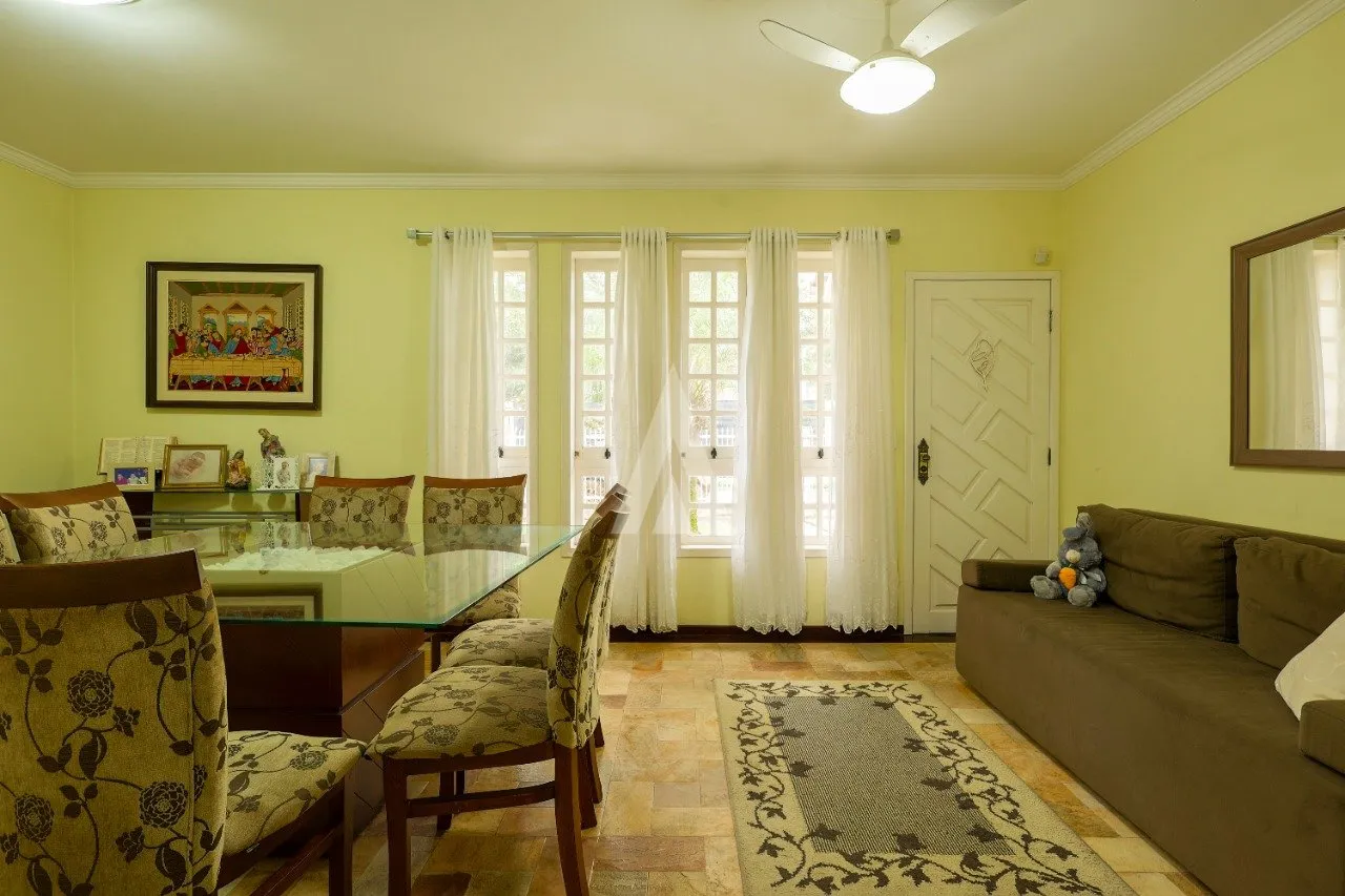 Casa com 1 suíte(s) mais 2 quarto(s) à venda no bairro Santo Antônio em Joinville, por R$ 1.600.000.00. — foto 5