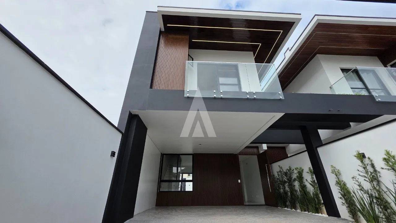 Sobrado Geminado com 3 suíte(s) à venda no bairro Jardim Sofia em Joinville, por R$ 1.100.000.00. - foto 1