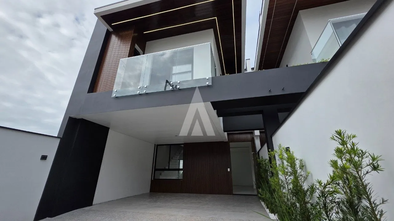 Sobrado Geminado com 3 suíte(s) à venda no bairro Jardim Sofia em Joinville, por R$ 1.100.000.00. — foto 3
