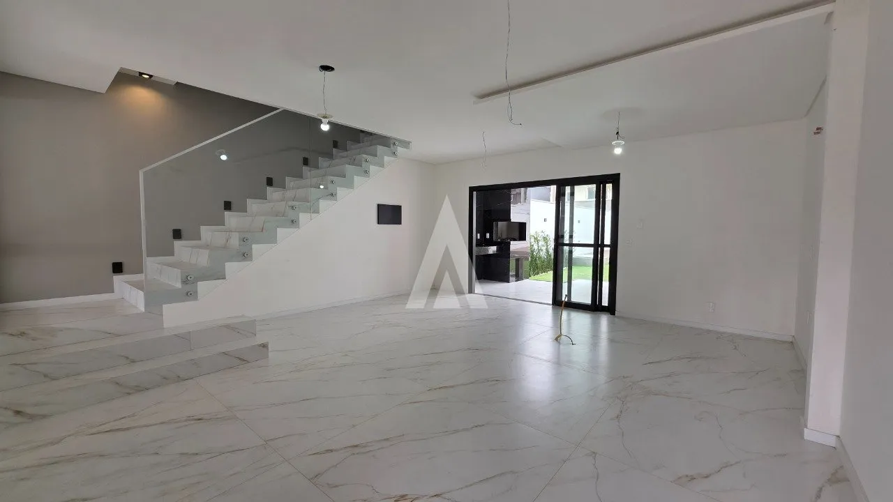 Sobrado Geminado com 3 suíte(s) à venda no bairro Jardim Sofia em Joinville, por R$ 1.100.000.00. — foto 5