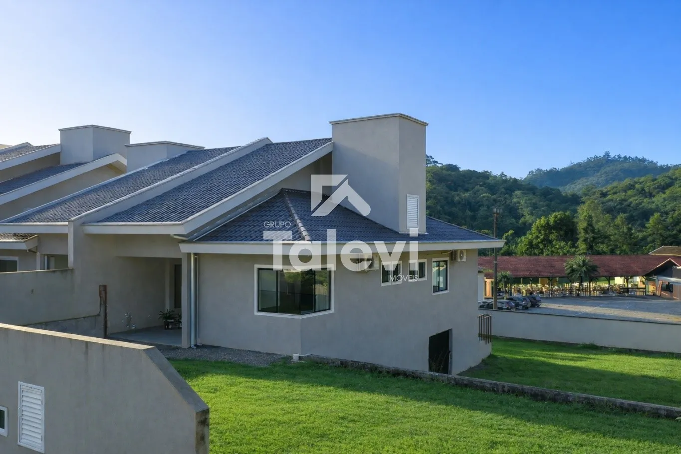 CASA EXCLUSIVA NO CENTRO DE POMERODE | PRIVACIDADE + LOCALIZAÇÃO PREMIUM - foto 1