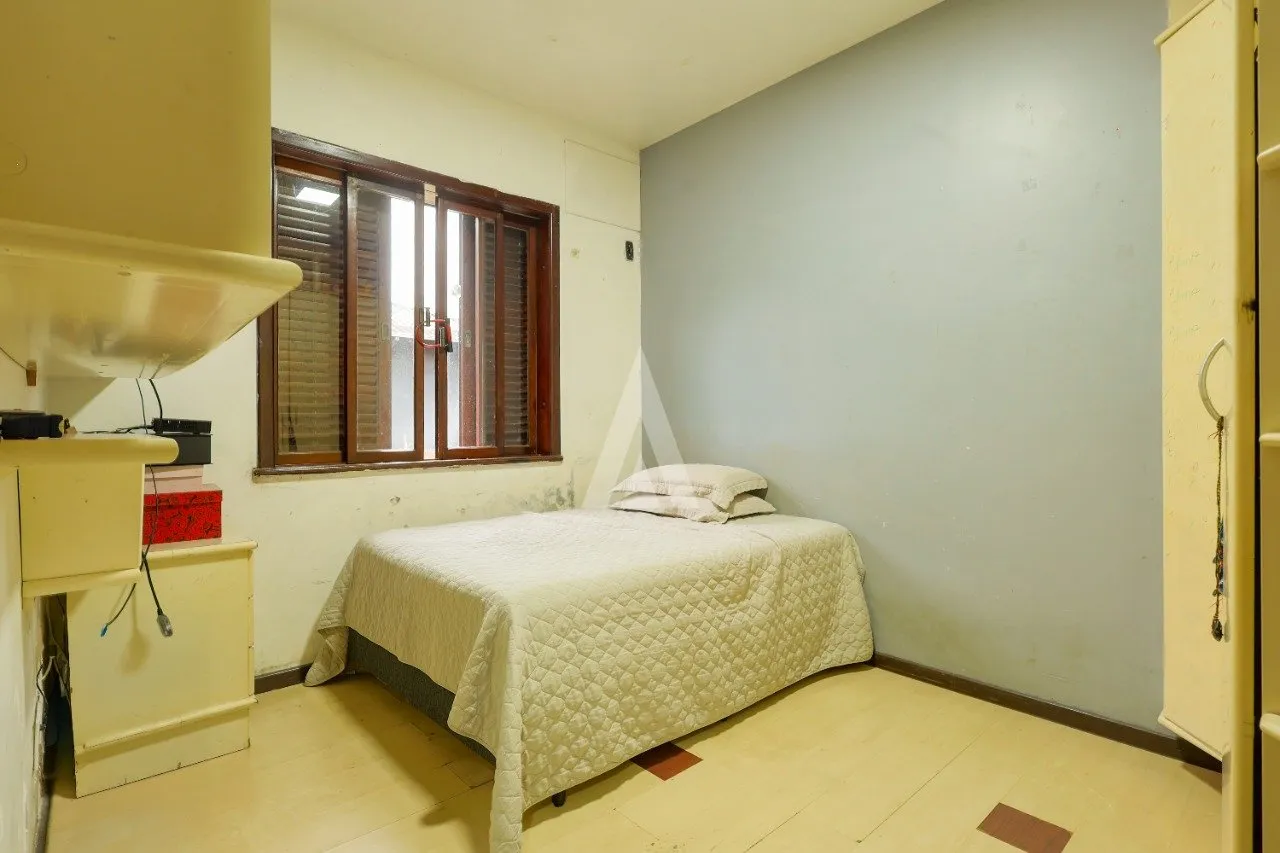 Casa com 1 suíte(s) mais 2 quarto(s) à venda no bairro América em Joinville, por R$ 1.240.000.00. — foto 5