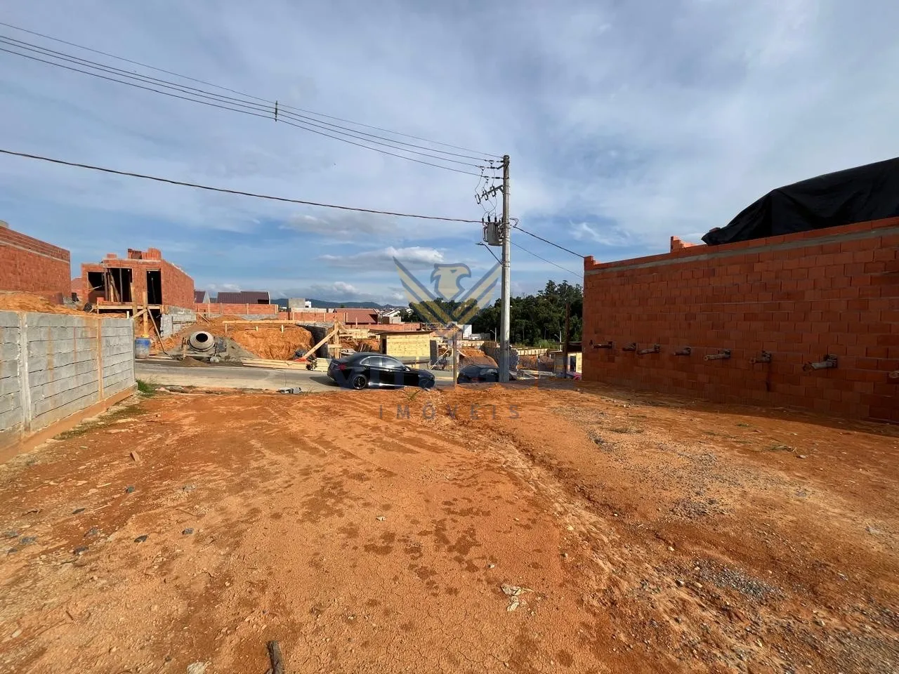 Amplo terreno com 12,00 metros de frente — foto 3