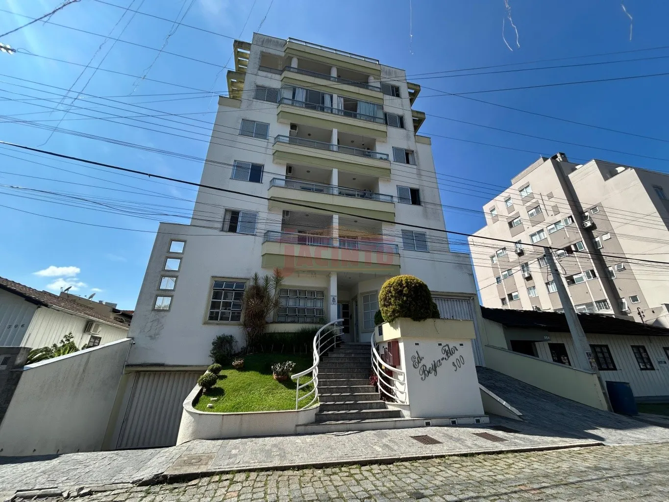 Apartamento com 2 dormitórios no Bairro Centro, próximo da Vila Germânica, Blumenau/SC. - foto 1