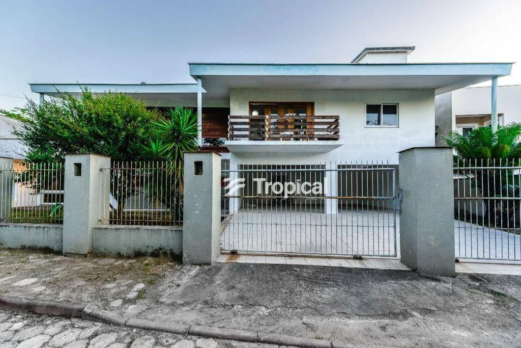 Casa · à venda · 5 quartos · 836m² · Jardim Blumenau, Blumenau
