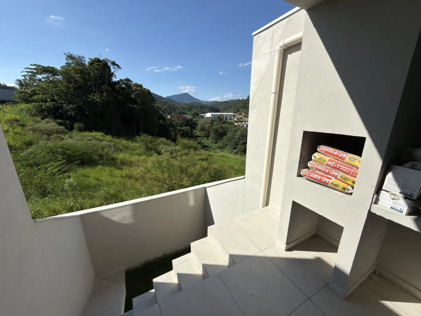 Excelente sobrado, com possibilidade de ampliação no porão, no bairro Fortaleza Alta — foto 4