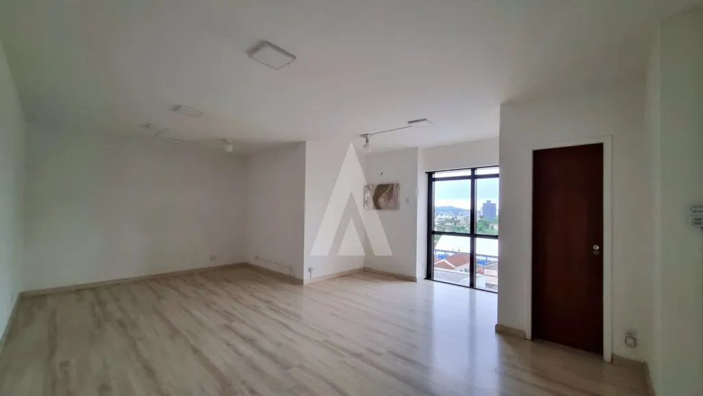 Sala comercial no bairro Centro com 1 sala e 1 lavabo — foto 3