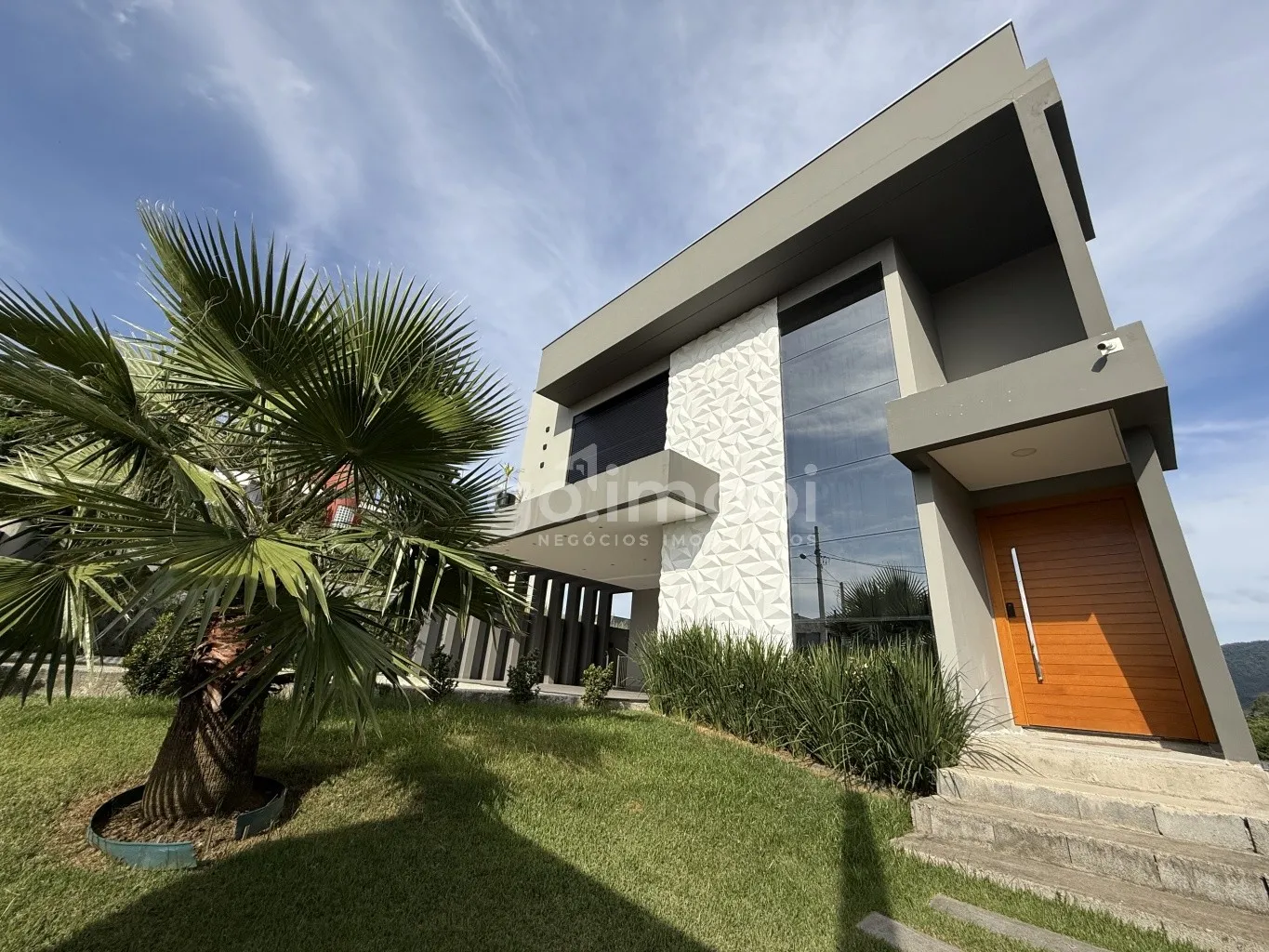 Casa moderna e arejada, projetada para quem busca conforto, praticidade e ter uma vista de tirar o fôlego todos os dias! - foto 1
