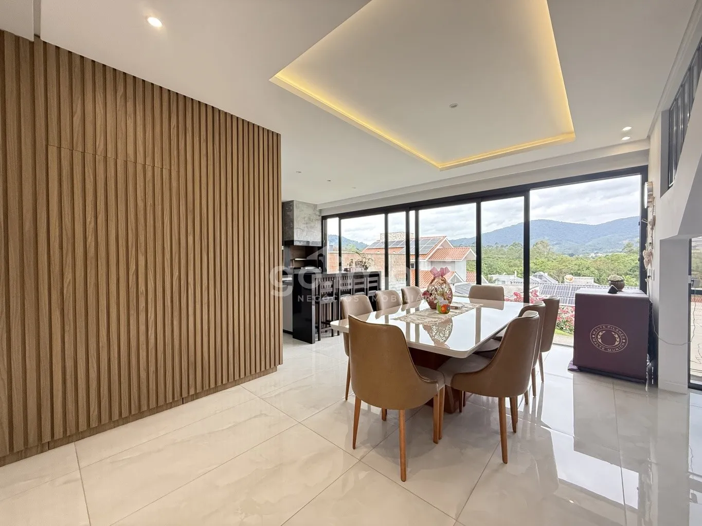 Casa moderna e arejada, projetada para quem busca conforto, praticidade e ter uma vista de tirar o fôlego todos os dias! — foto 2