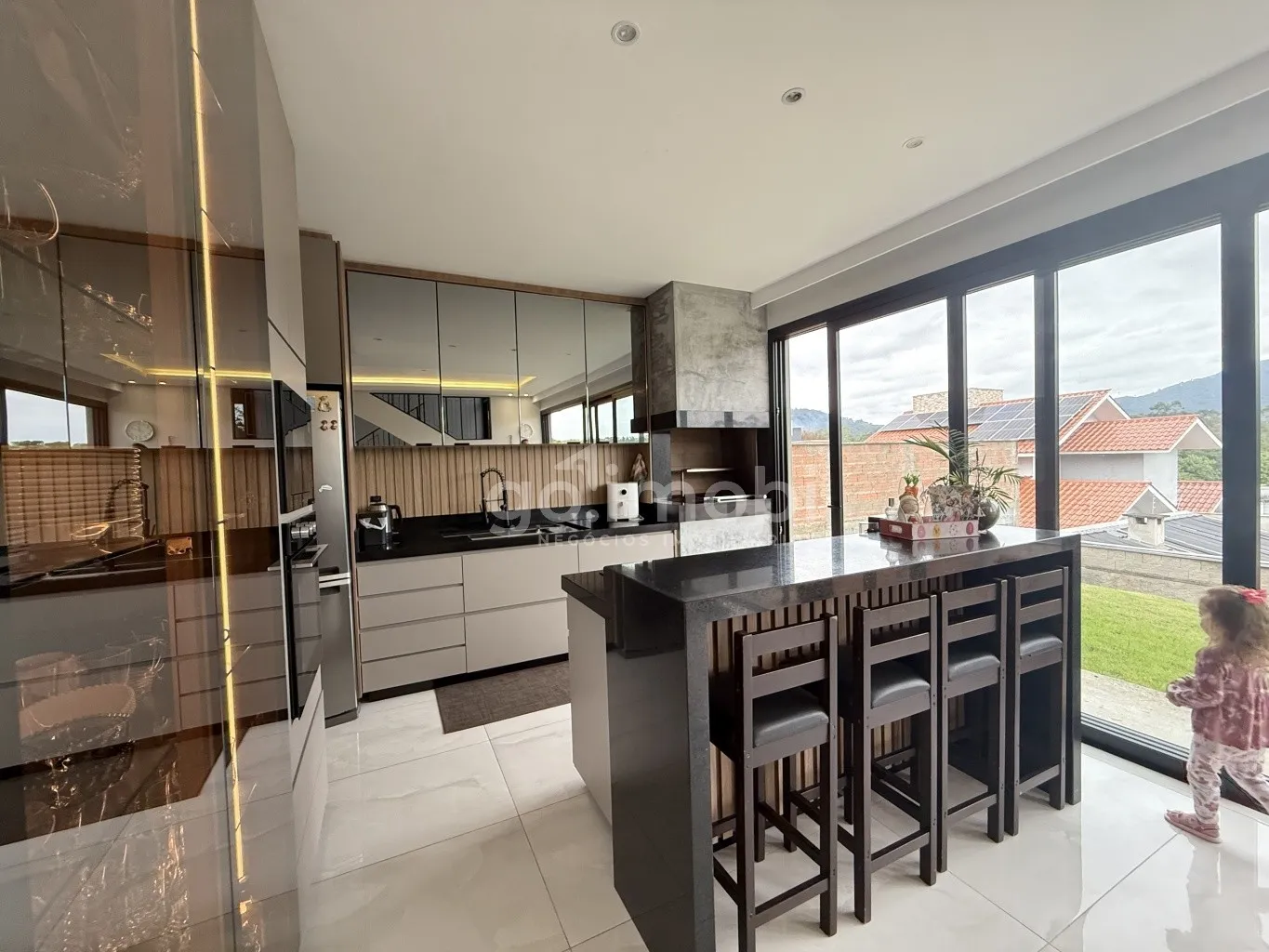 Casa moderna e arejada, projetada para quem busca conforto, praticidade e ter uma vista de tirar o fôlego todos os dias! — foto 6