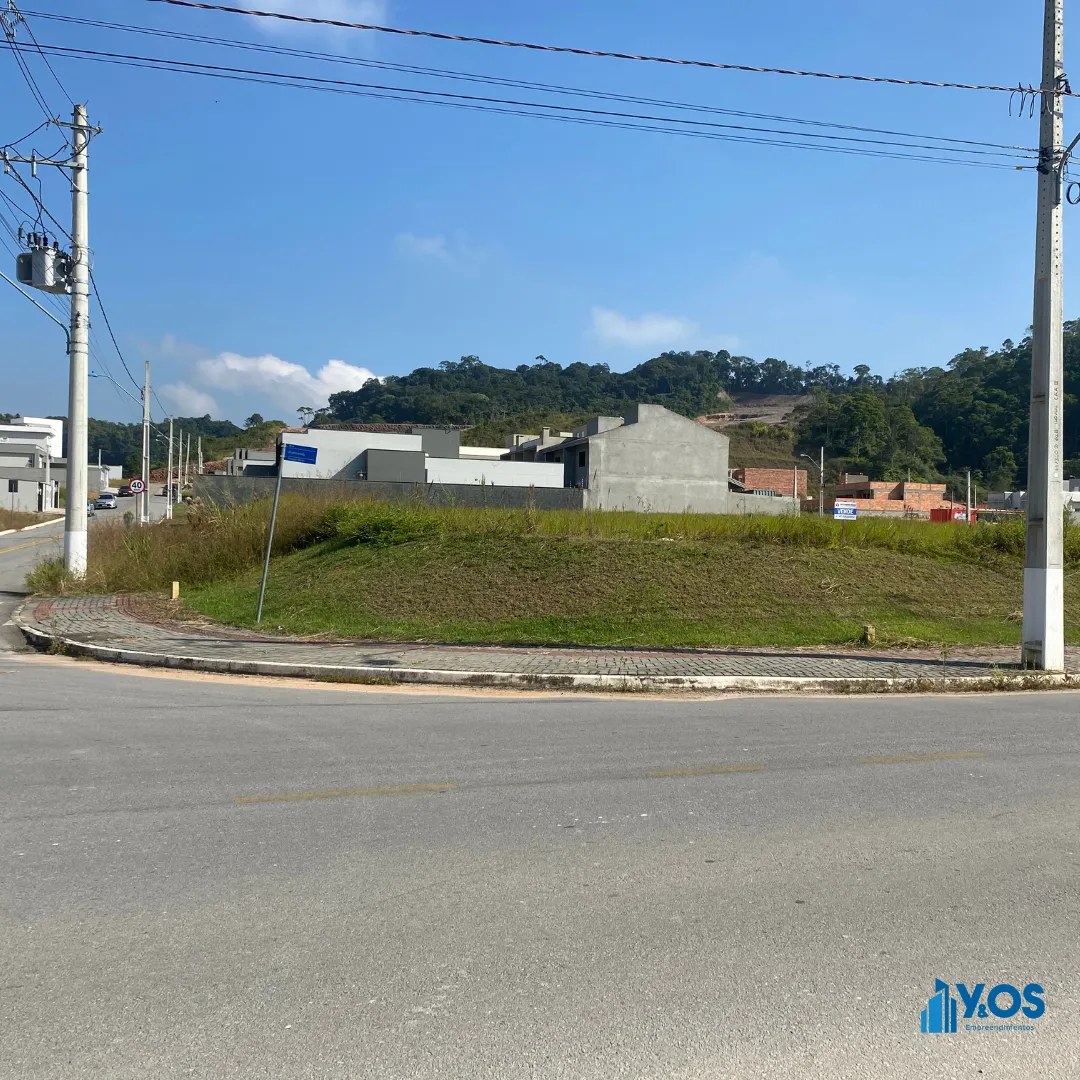 Terreno na Avenida das Torres em Gaspar - foto 1