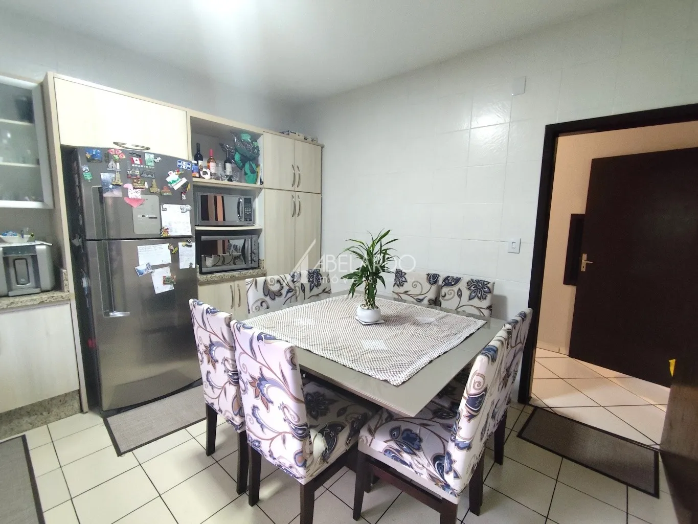 CASA TERREA, SEMIMOBILIADA, COM QUATRO DORMITÓRIOS - BAIRRO VELHA — foto 5