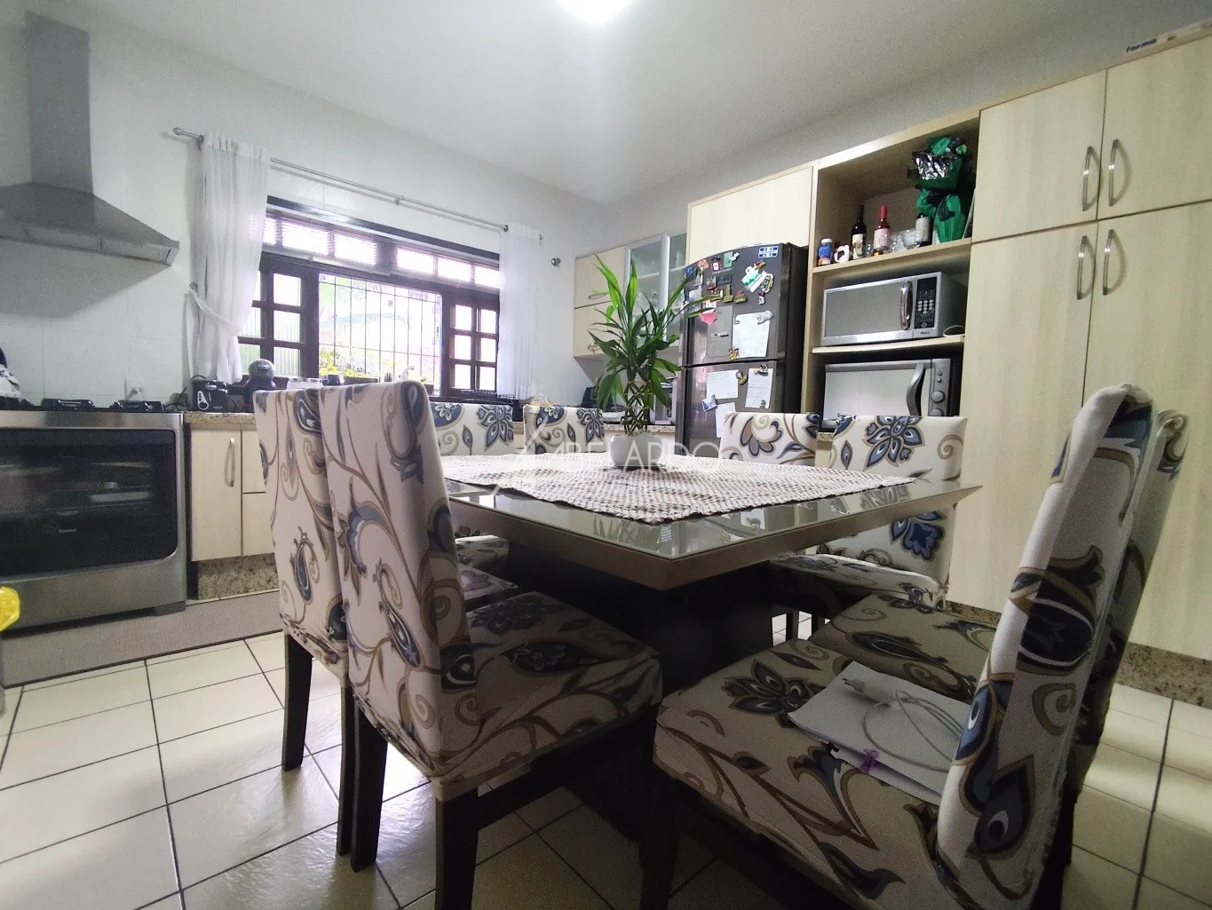 CASA TERREA, SEMIMOBILIADA, COM QUATRO DORMITÓRIOS - BAIRRO VELHA — foto 6