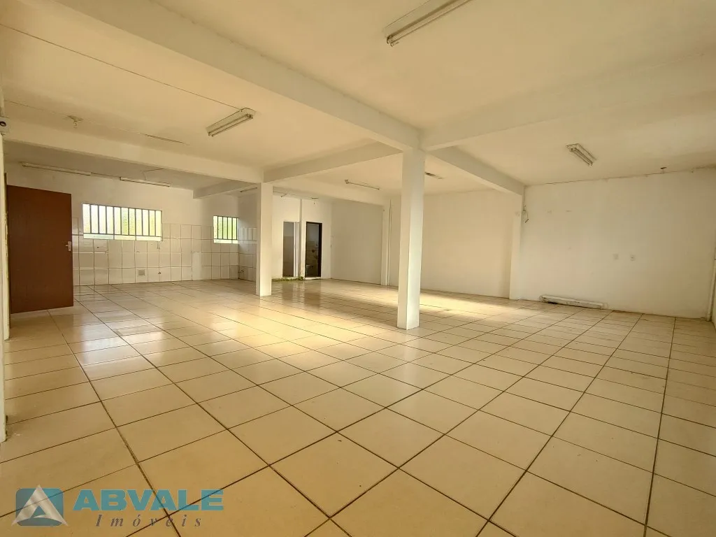 Aproximadamente 340m, tem essa ampla loja para locação na Rua General Osório - Blumenau/SC — foto 7