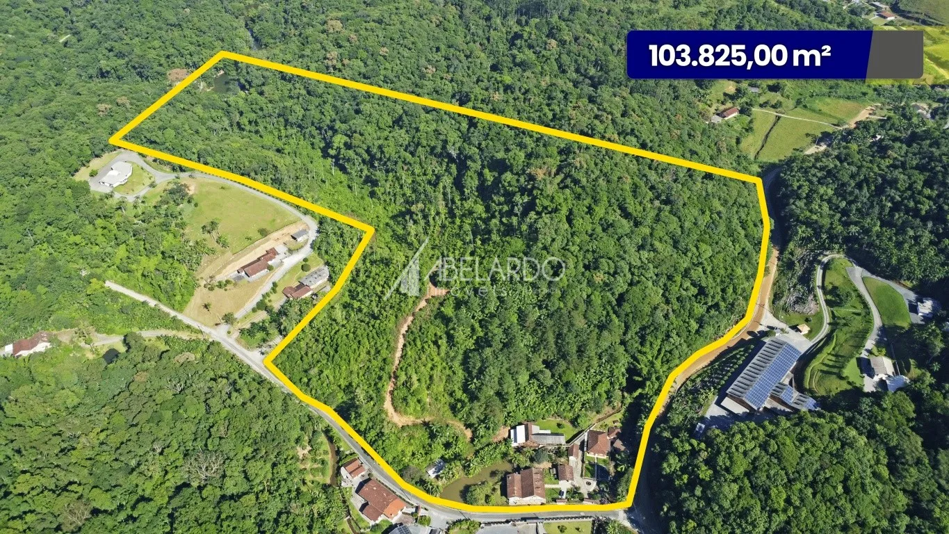 MARAVILHOSO SÍTIO NO BAIRRO VILA ITOUPAVA, UM VERDADEIRO REFÚGIO URBANO PARA DESFRUTAR DA NATUREZA. — foto 2