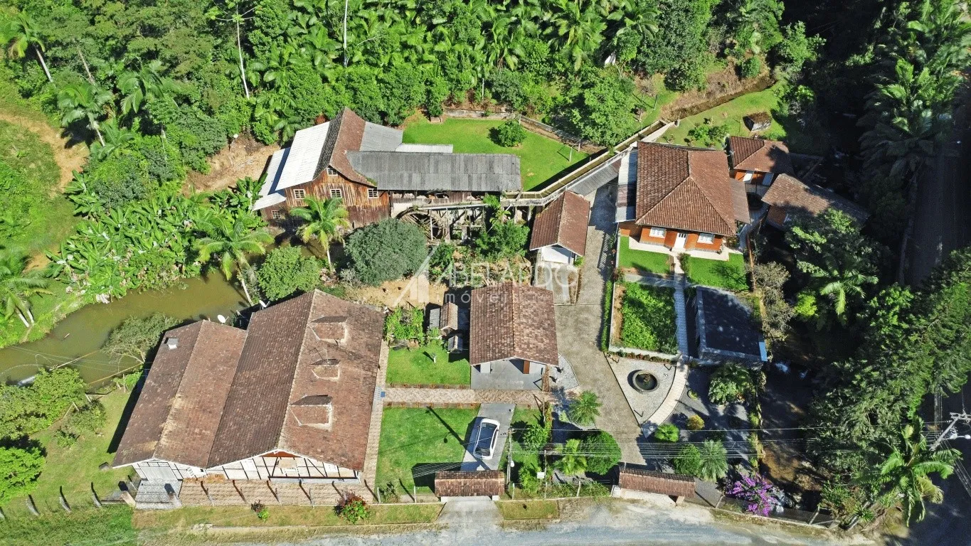 MARAVILHOSO SÍTIO NO BAIRRO VILA ITOUPAVA, UM VERDADEIRO REFÚGIO URBANO PARA DESFRUTAR DA NATUREZA. — foto 4