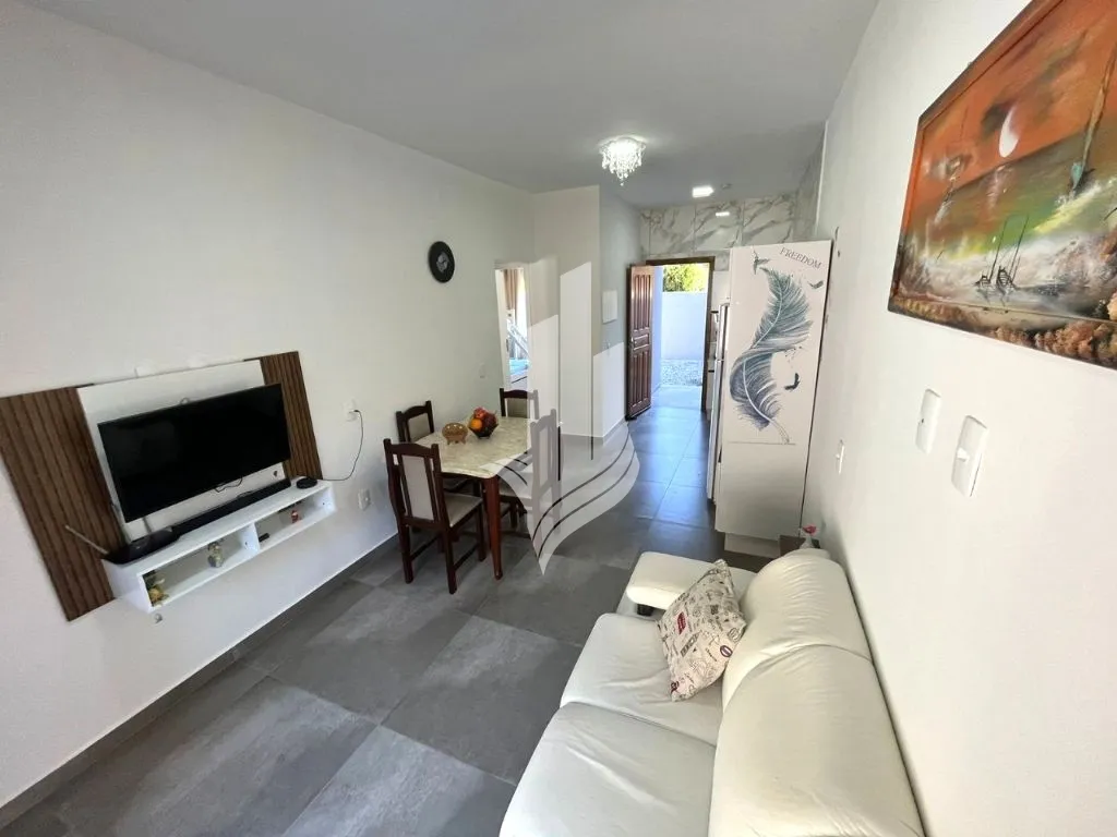 Casa semi mobiliada a 750m da Praia da Armação - foto 1