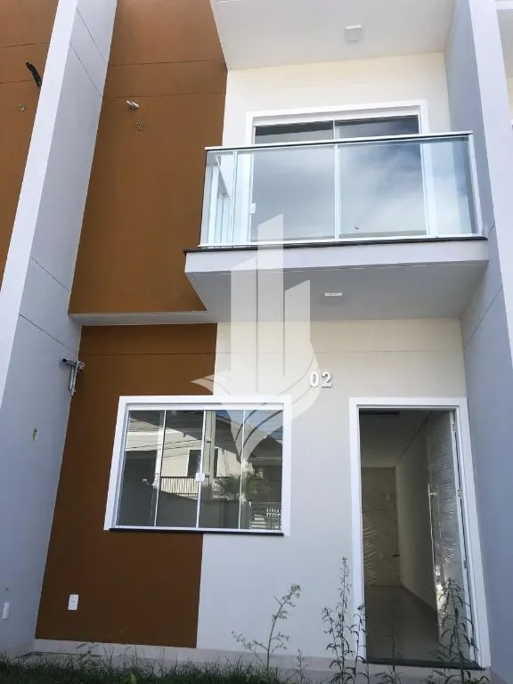 Sobrado no Bairro Fortaleza, contendo duas suítes. - foto 1