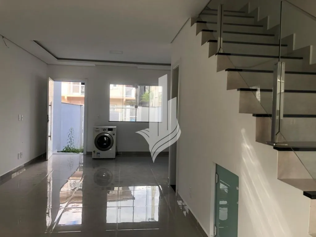 Sobrado no Bairro Fortaleza, contendo duas suítes. — foto 3