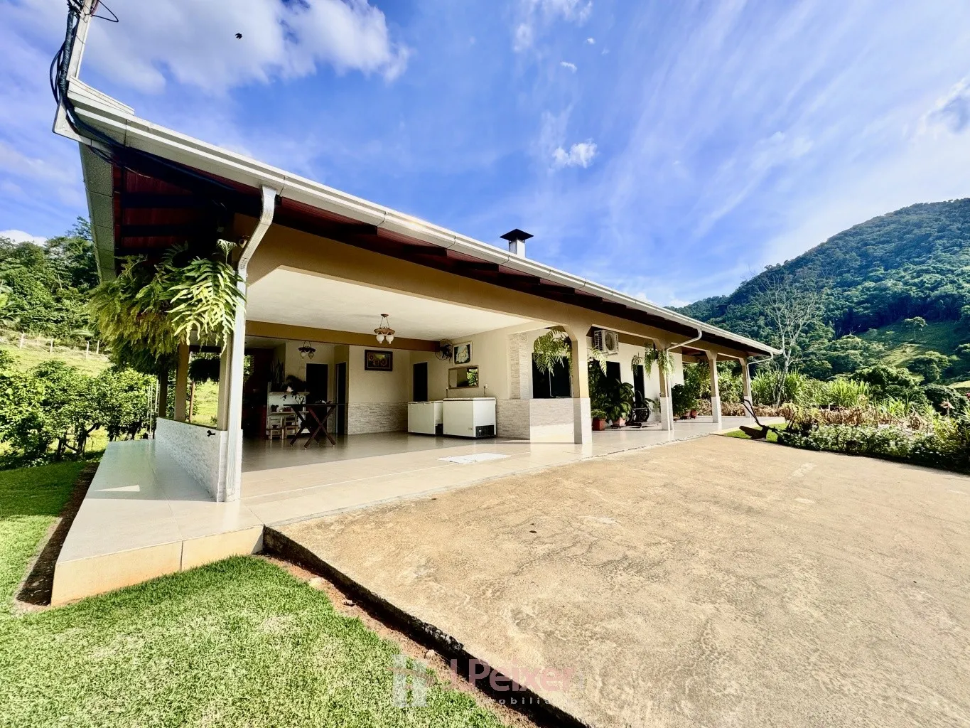 Sítio urbano 20.000 m, casa com 4 quartos e galpão, a 10km do centro, no bairro Passo Manso em Blumenau-SC - foto 1