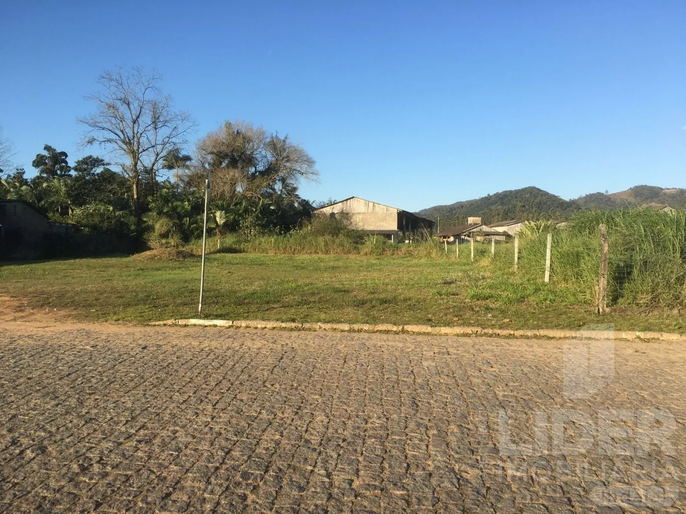 Terreno com 824,20m no bairro do Warnow - foto 1