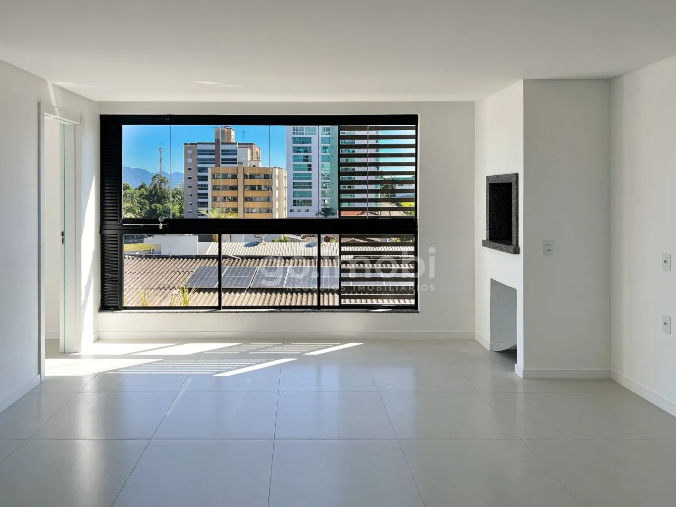 Excelente Apartamento com 03 quartos sendo 01 suíte no Bairro dos Estados em Indaial — foto 3