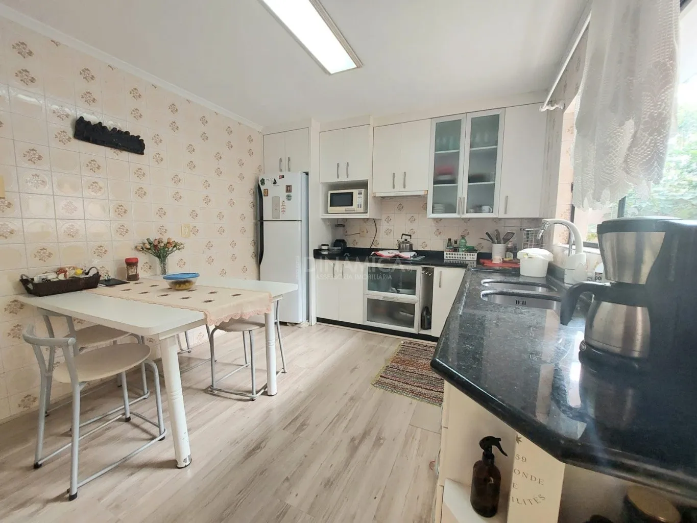 Casa térrea semimobiliada com 6 dormitórios sendo 1 suíte a venda no bairro Garcia em Blumenau — foto 7