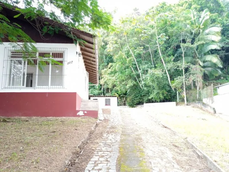 OPORTUNIDADE!!! De R$ 980.000,00 por R$ 780.000,00. Terreno com casa de 92m2 averbada a venda próximo ao Tabajara Tênis Club com 8.253,09 m2, na Dinâmica Sul - foto 1