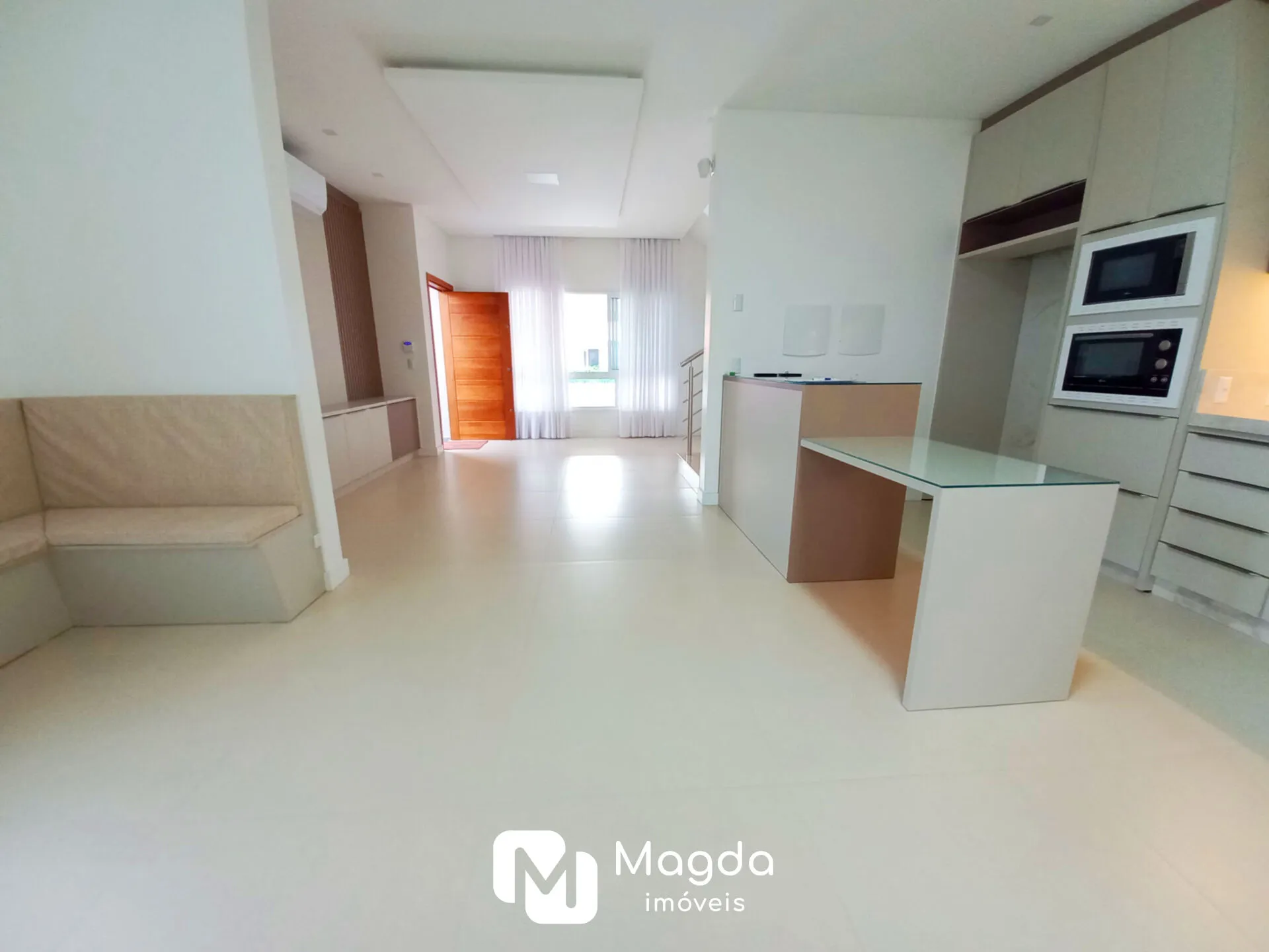 Excelente Residência de Alto Padrão, NOVA, Semi Mobiliada, Escola Agrícola, Blumenau — foto 3
