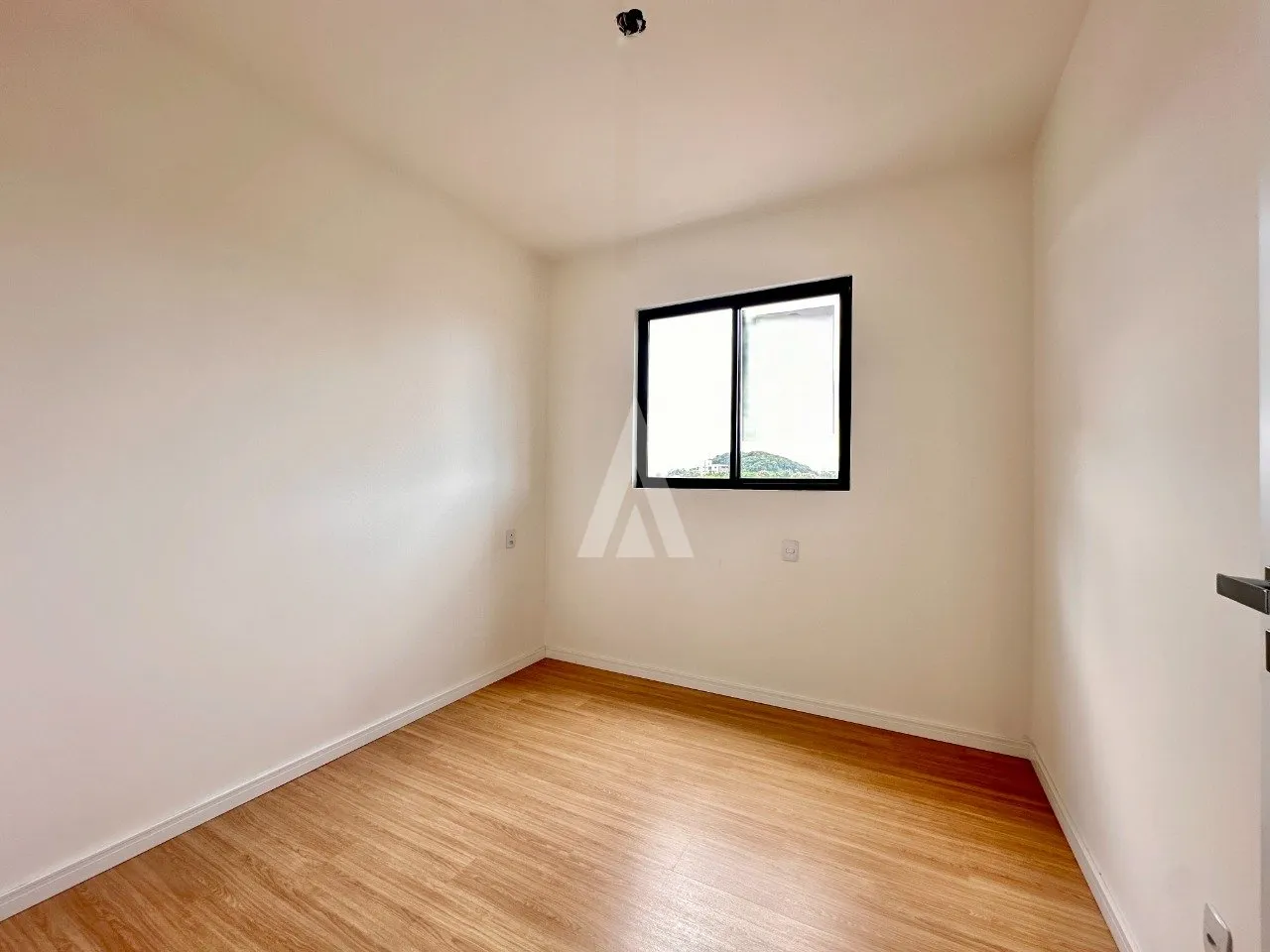 Apartamento com 1 suíte(s) mais 1 quarto(s) à venda no bairro Santo Antônio em Joinville, por R$ 431.300.00. — foto 3