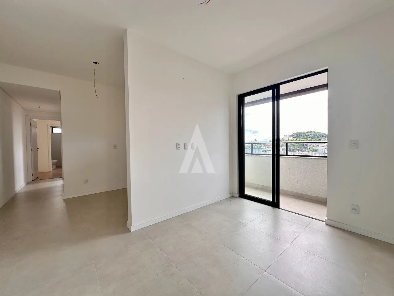 Apartamento com 1 suíte(s) mais 1 quarto(s) à venda no bairro Santo Antônio em Joinville, por R$ 431.300.00. — foto 4