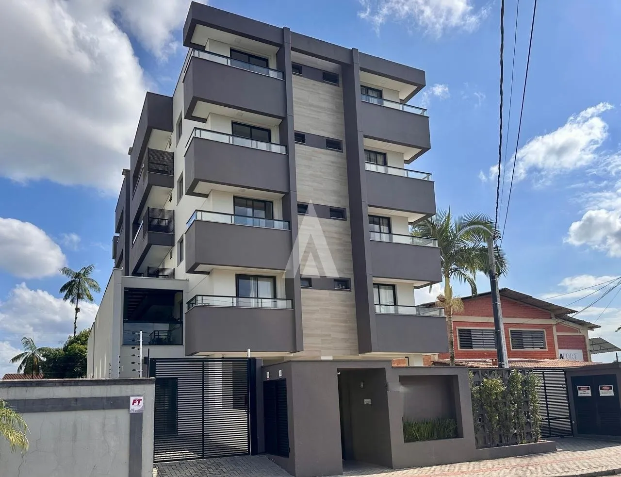 Apartamento com 1 suíte(s) mais 1 quarto(s) à venda no bairro Santo Antônio em Joinville, por R$ 431.300.00. - foto 1