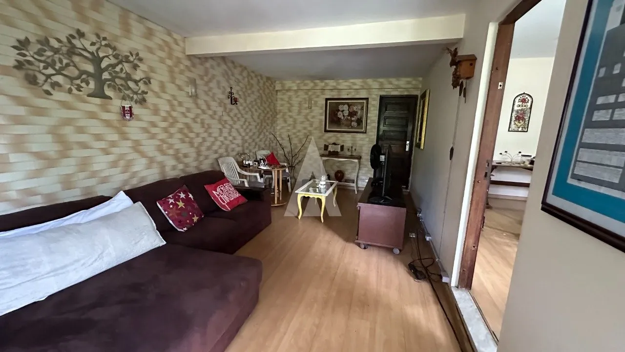 Casa com 3 quarto(s) à venda no bairro Floresta em Joinville, por R$ 650.000.00. — foto 3