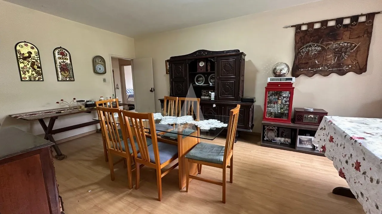 Casa com 3 quarto(s) à venda no bairro Floresta em Joinville, por R$ 650.000.00. — foto 2