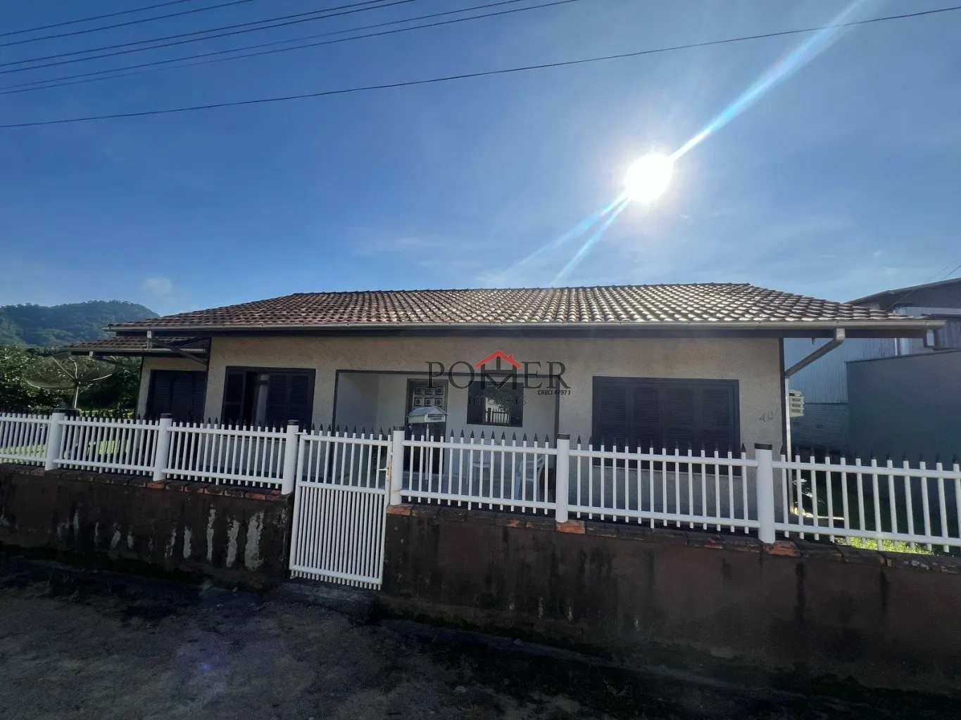 Excelente casa à venda - 3 dormitórios - Localização privilegiada - 97,20m de área construida em um terreno com 404,25 m. - foto 1