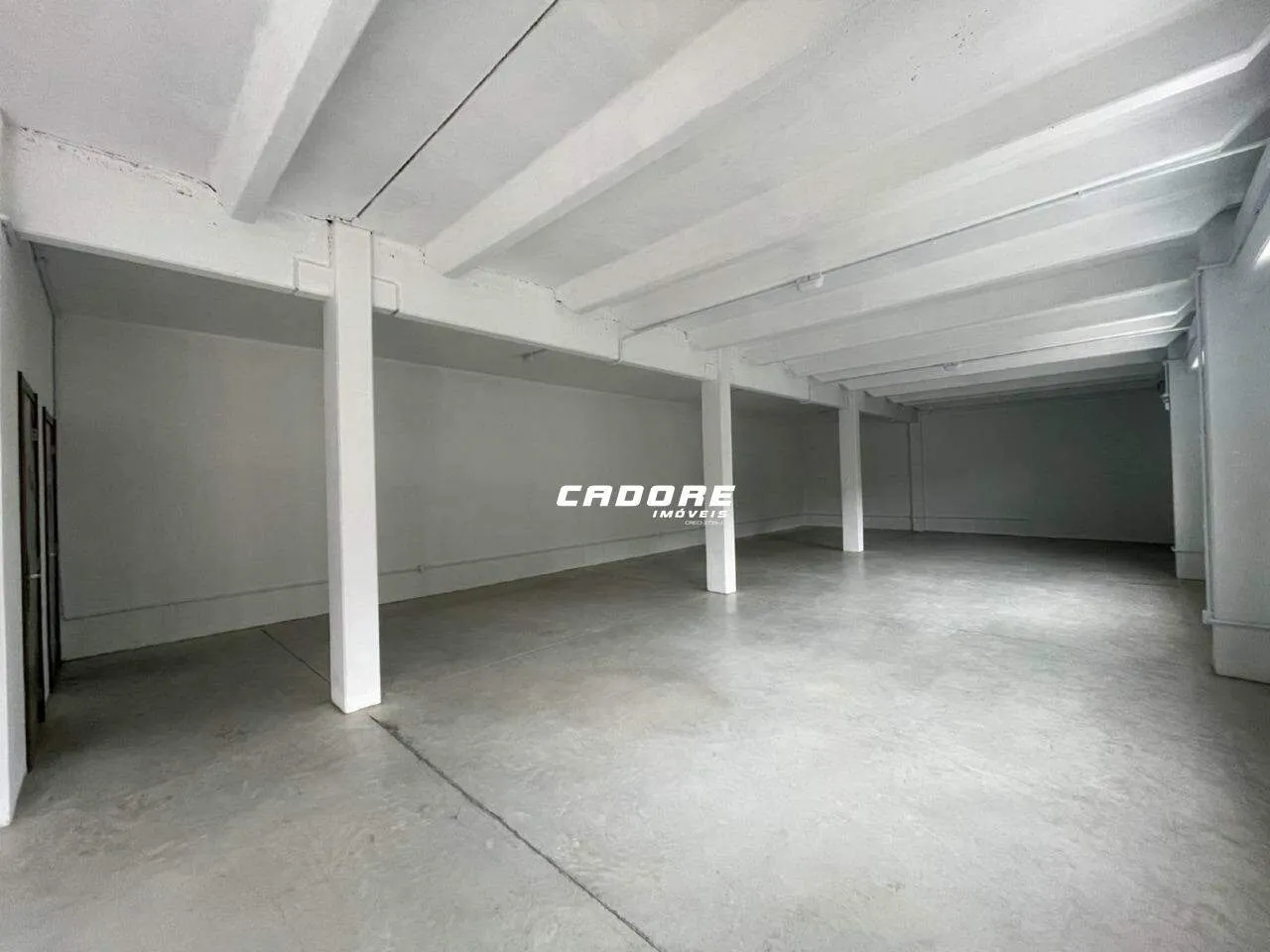 Excelente Sala comercial com aproximadamente 137m2 para locação no bairro Fortaleza I Cadore Imóveis — foto 6