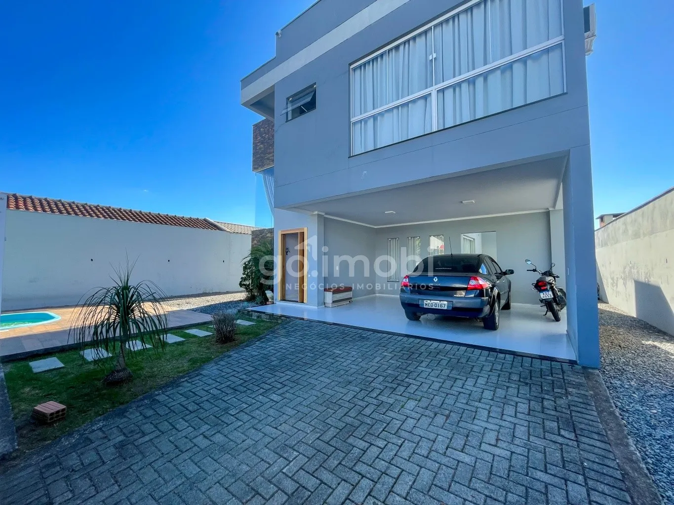 Casa ótimo padrão de acabamentos! - foto 1