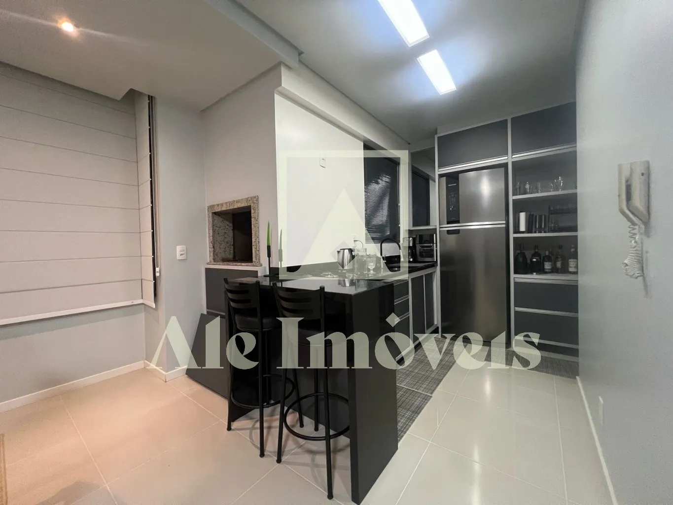 Apartamento Semimobiliado no Centro de Pomerode - foto 1