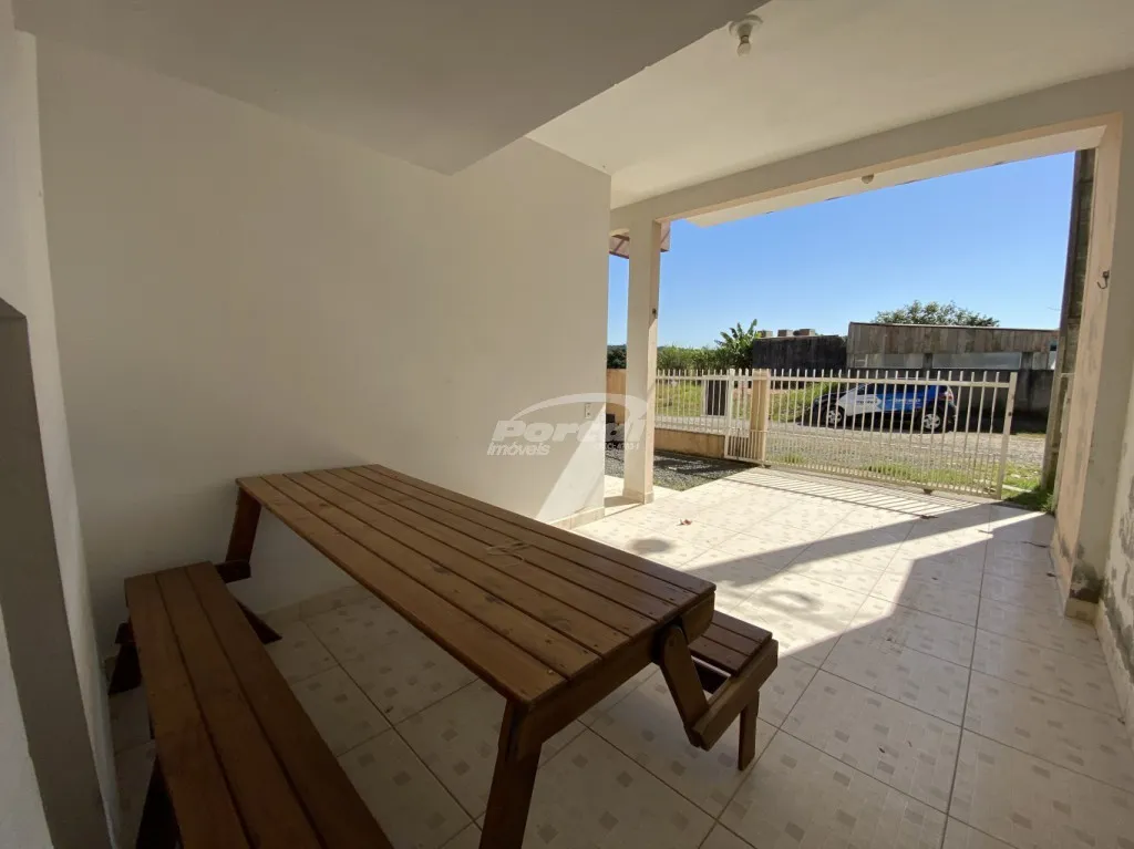 Casa mobiliado com 2 dormitórios a cerca de 950 metros do mar, no bairro Itacolomi em Balneário Piçarras/SC (Cód. 20975) — foto 6