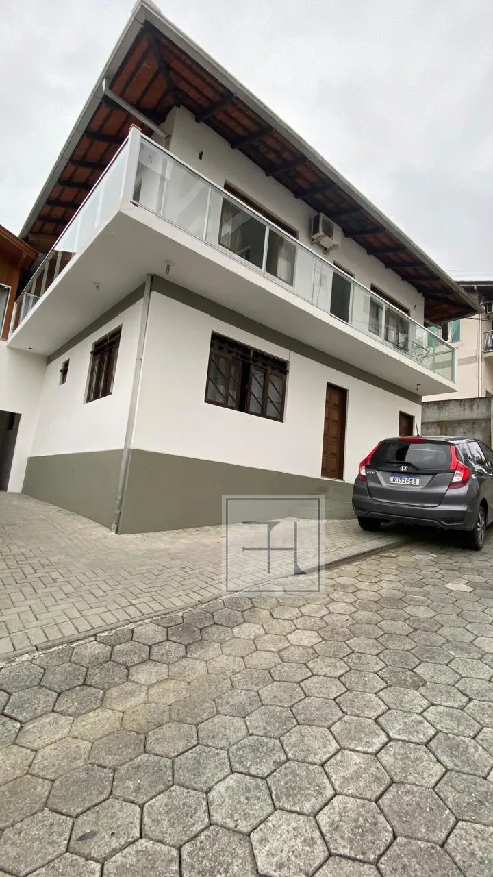 Oportunidade para Investimento e Moradia - Casa 2 Pavtos com Quitinetes para Renda - Vila Nova - foto 1
